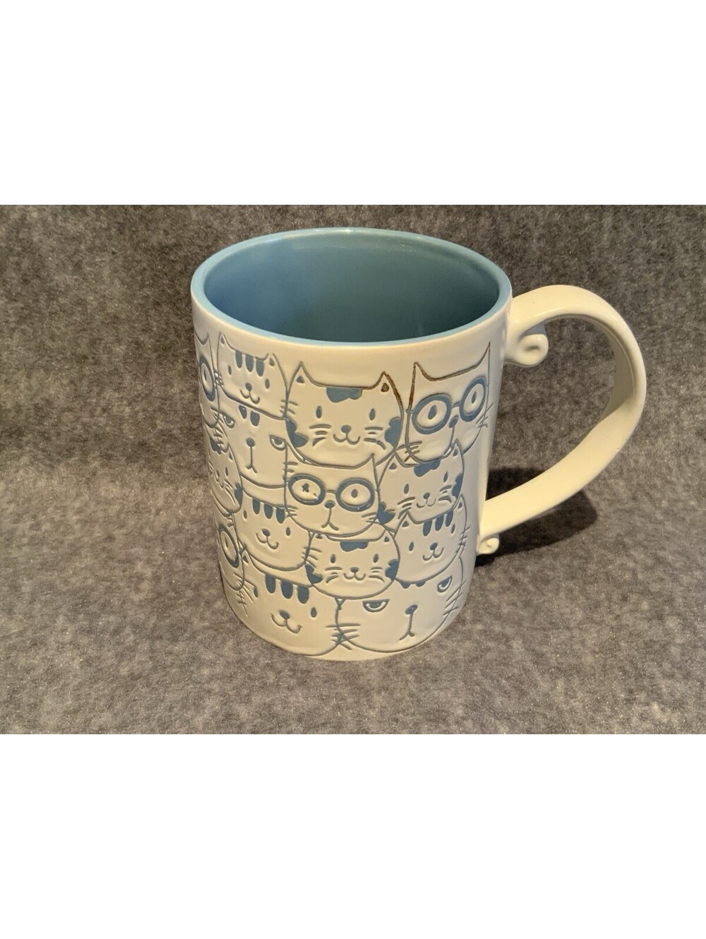 Spectrum Designz 2018 Embossed Cat Faces 4.25”H x 3.5”W Mug